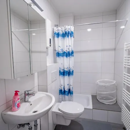 Monteurwohnungen Direkt An Der Basf Tor 5 Apartment
