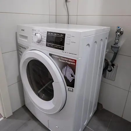 Monteurwohnungen Direkt An Der Basf Tor 5 *
