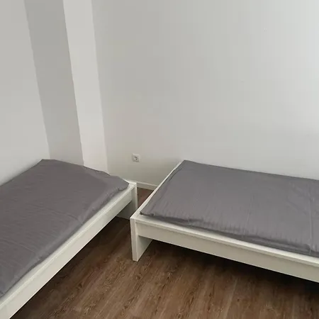 Apartment Monteurwohnungen Direkt An Der Basf Tor 5
