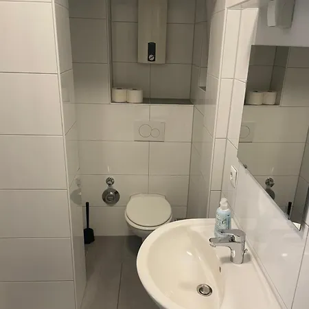 Monteurwohnungen Direkt An Der Basf Tor 5 Apartment *